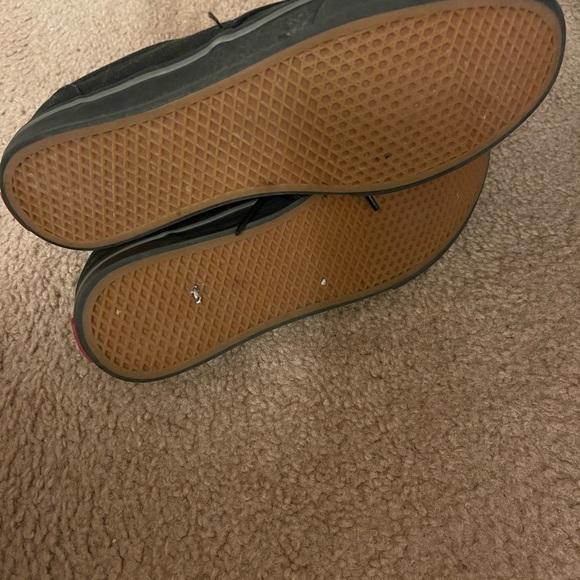 Used - Picture 2 of 4